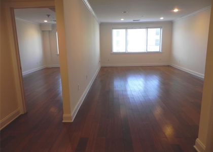 2 Bedrooms, Great Neck Plaza Rental in Long Island, NY for $4,400 - Photo 1