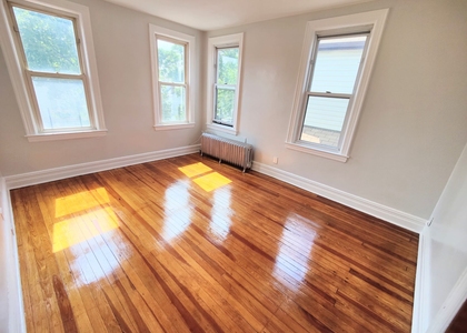 2 Bedrooms, Throgs Neck Rental in NYC for $2,500 - Photo 1