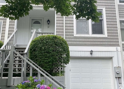 2 Bedrooms, Port Jefferson Rental in Long Island, NY for $3,150 - Photo 1