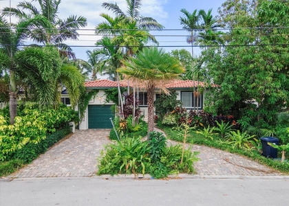 3 Bedrooms, Altos Del Mar Rental in Miami, FL for $7,700 - Photo 1