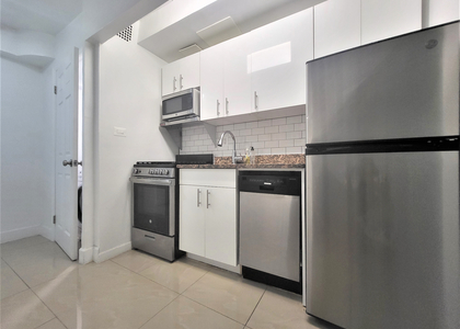 2 Bedrooms, Yorkville Rental in NYC for $4,700 - Photo 1