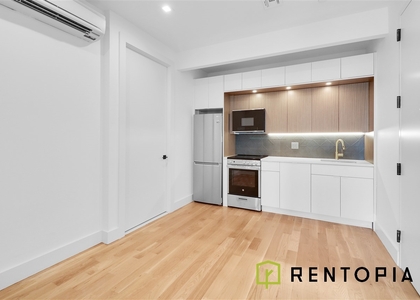 2 Bedrooms, Greenpoint Rental in NYC for $4,638 - Photo 1