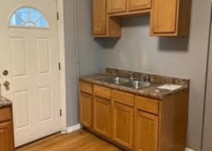 2 Bedrooms, East Garfield Park Rental in Chicago, IL for $1,050 - Photo 1