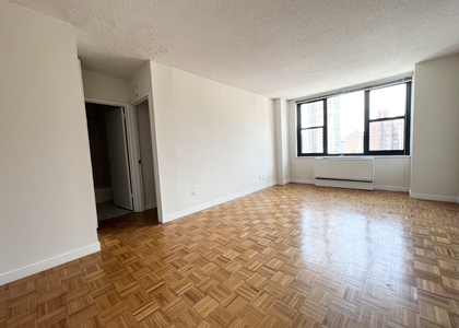 1 Bedroom, Yorkville Rental in NYC for $4,132 - Photo 1
