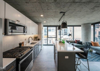 2 Bedrooms, River North Rental in Chicago, IL for $4,517 - Photo 1