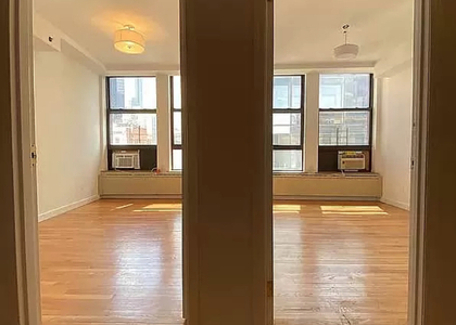 3 Bedrooms, Financial District Rental in NYC for $4,800 - Photo 1