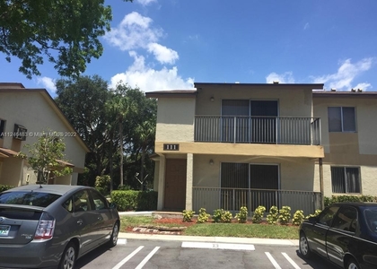 2 Bedrooms, Gardens North Condominiums Rental in Miami, FL for $1,800 - Photo 1