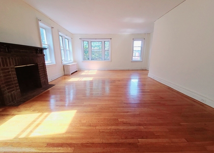 2 Bedrooms, Forest Hills Rental in NYC for $2,600 - Photo 1