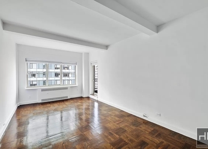 1 Bedroom, Sutton Place Rental in NYC for $5,700 - Photo 1