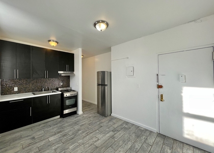 301 East 110th Street Apt 4D - Photo 1