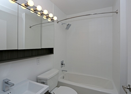 1 Bedroom, Hell's Kitchen Rental in NYC for $6,900 - Photo 1