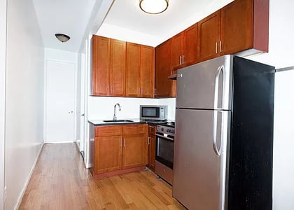 279 Linden Street - Photo 1