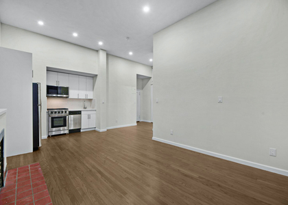 Madison Avenue - Photo 1