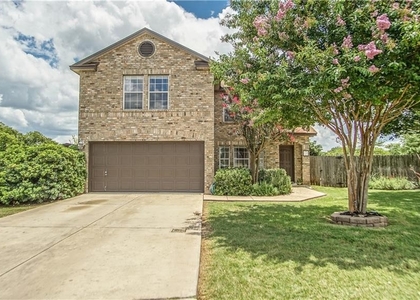 3 Bedrooms, Stone Gate Rental in New Braunfels, TX for $2,300 - Photo 1