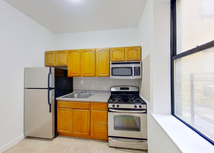 2 Bedrooms, Washington Heights Rental in NYC for $2,700 - Photo 1