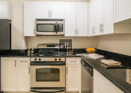 2 Bedrooms, Yorkville Rental in NYC for $7,624 - Photo 1