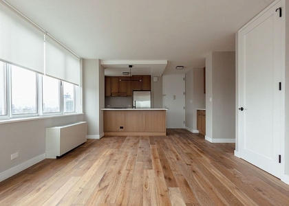 2 Bedrooms, Hell's Kitchen Rental in NYC for $7,200 - Photo 1