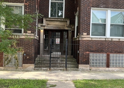 2 Bedrooms, Englewood Rental in Chicago, IL for $925 - Photo 1