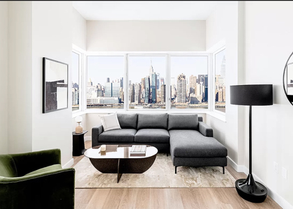 2 Bedrooms, Hunters Point Rental in NYC for $7,640 - Photo 1