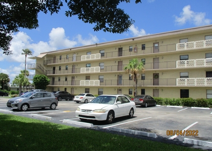 2 Bedrooms, Isle of Sandalfoot Rental in Miami, FL for $2,100 - Photo 1