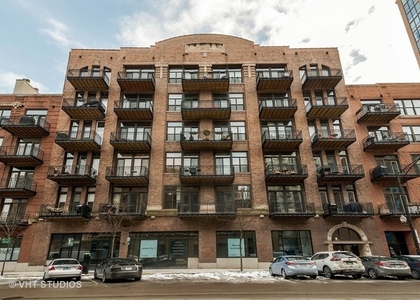 2 Bedrooms, River North Rental in Chicago, IL for $3,300 - Photo 1