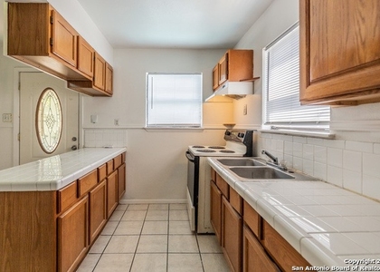 1 Bedroom, Norhmoor Rental in San Antonio, TX for $1,100 - Photo 1