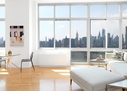 2 Bedrooms, Hunters Point Rental in NYC for $6,420 - Photo 1