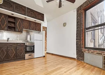 2 Bedrooms, Alphabet City Rental in NYC for $3,900 - Photo 1