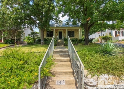 3 Bedrooms, Alamo Heights Rental in San Antonio, TX for $2,895 - Photo 1