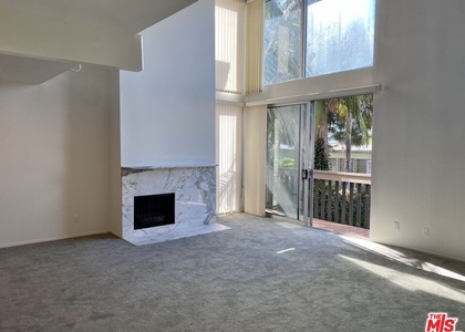 2 Bedrooms, Marina Peninsula Rental in Los Angeles, CA for $5,300 - Photo 1