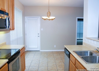 3 Bedrooms, Babcock North Rental in San Antonio, TX for $1,795 - Photo 1