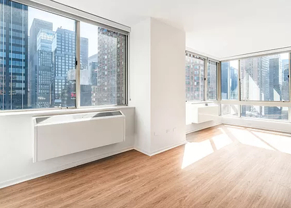 2 Bedrooms, Hell's Kitchen Rental in NYC for $6,876 - Photo 1