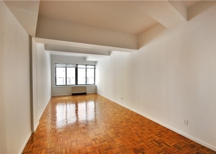 Studio, Financial District Rental in NYC for $3,750 - Photo 1