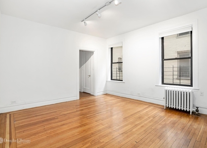 2 Bedrooms, South Slope Rental in NYC for $4,300 - Photo 1