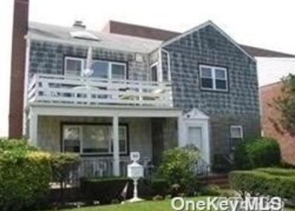 2 Bedrooms, East End South Rental in Long Island, NY for $3,000 - Photo 1