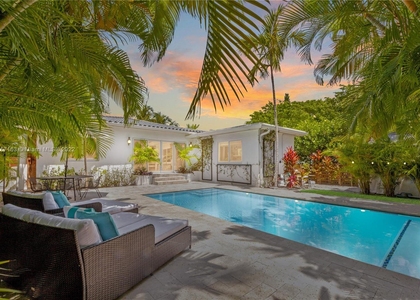 4 Bedrooms, Altos Del Mar Rental in Miami, FL for $17,500 - Photo 1
