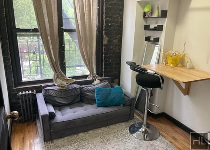 2 Bedrooms, Alphabet City Rental in NYC for $4,000 - Photo 1