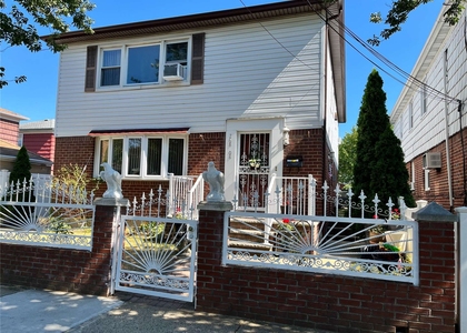 3 Bedrooms, Floral Park Rental in Long Island, NY for $2,800 - Photo 1