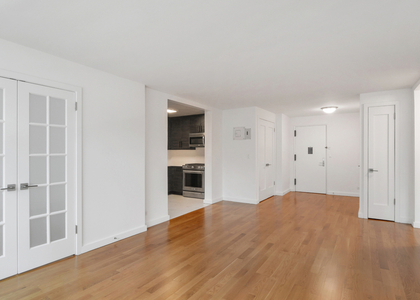 2 Bedrooms, Hell's Kitchen Rental in NYC for $5,999 - Photo 1