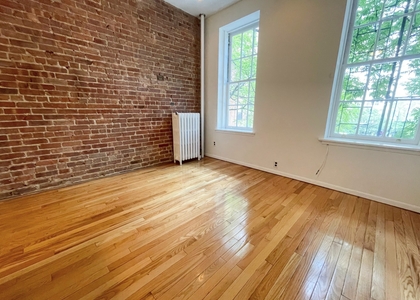 1 Bedroom, Yorkville Rental in NYC for $2,700 - Photo 1