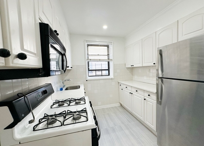 150 West End Avenue - Photo 1