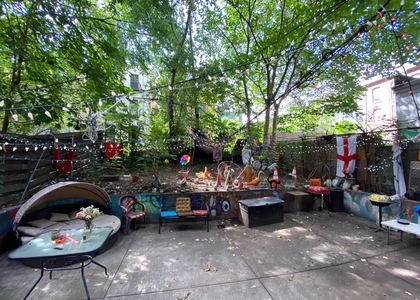 662 Park Place - Photo 1