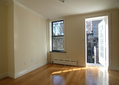 East 7th Street and 1st Avenue - Photo 1
