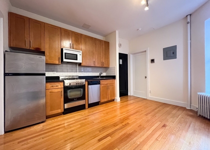 1 Bedroom, Yorkville Rental in NYC for $2,880 - Photo 1