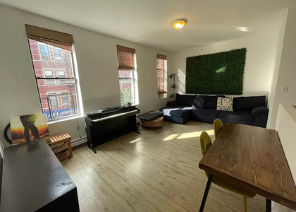 2 Bedrooms, Alphabet City Rental in NYC for $4,895 - Photo 1