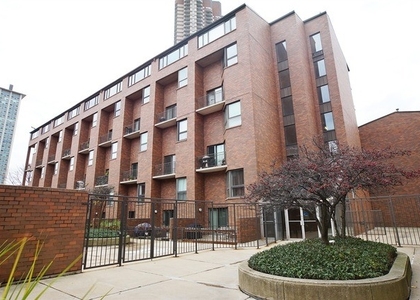 4 Bedrooms, Lake View East Rental in Chicago, IL for $4,500 - Photo 1
