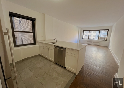 2 Bedrooms, Sutton Place Rental in NYC for $7,200 - Photo 1