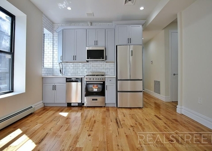 3 Bedrooms, Crown Heights Rental in NYC for $2,795 - Photo 1