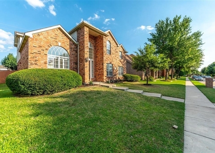 4 Bedrooms, Villages of White Rock Creek Rental in Dallas for $2,995 - Photo 1