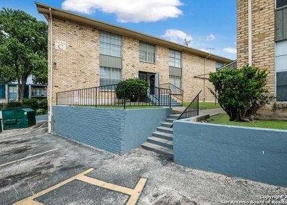 1 Bedroom, Oak Hills Rental in San Antonio, TX for $800 - Photo 1